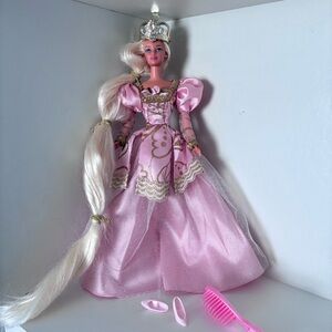 Barbie as Rapunzel / Princess Barbie with Hair Release Crown (works), 1997